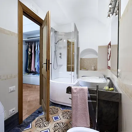 Apartment In Positano Near Spiaggia Grande Apartment *